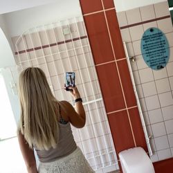 Salon 645