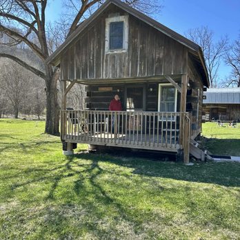 Crooked Creek Cabins - Vacation Rentals Near Me - Boscobel, Wisconsin Crooked Creek Cabins - Vacation Rentals Near Me - Boscobel, Wisconsin