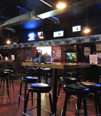 POP'S PLACE SPORTS BAR AND GRILL by null
