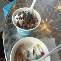 Chocolate Custard Vanilla Bean Yogurt *HIGH PROTEIN* Chocolate Custard Vanilla Bean Yogurt *HIGH PROTEIN*