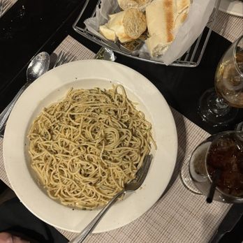Brick Oven Cafe - Spaghetti Aglio E Olio - Italian Near Me - Kenner, Louisiana