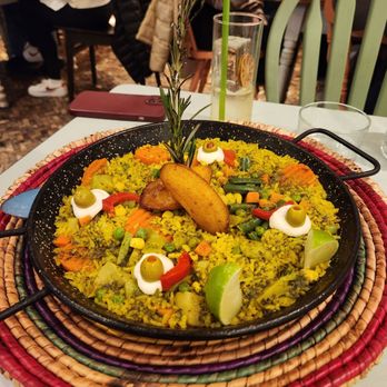 Cubaneo - Veggie paella - Cuban Near Me - Chicago, Illinois