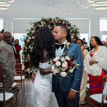 VintageBash - Floral Designers Near Me - Toronto, Ontario