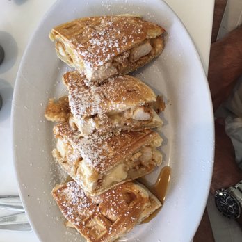Morgans Restaurant - Waffles and chicken sandwich - New American Near Me - Miami, Florida