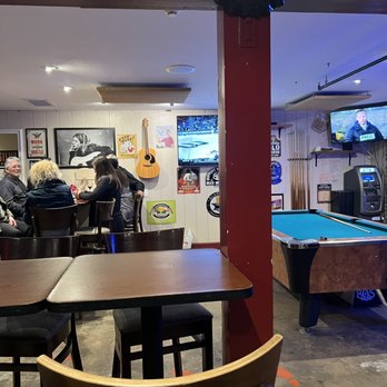 The Pour House - Bars Near Me - Paso Robles, California