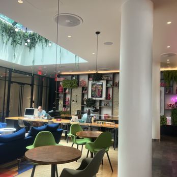 citizenM Miami Worldcenter - Hotels Near Me - Miami, Florida