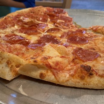 Big Bill's NY Pizza - Pepperoni and Cheese medium pizza. - Pizza Near Me - Centennial, Colorado Big Bill's NY Pizza - Pepperoni and Cheese medium pizza. - Pizza Near Me - Centennial, Colorado