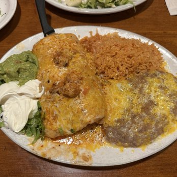 Roberto's Cafe - Lobster burrito with Spanish rice and refried beans - Mexican Near Me - Mammoth Lakes, California Roberto's Cafe - Lobster burrito with Spanish rice and refried beans - Mexican Near Me - Mammoth Lakes, California