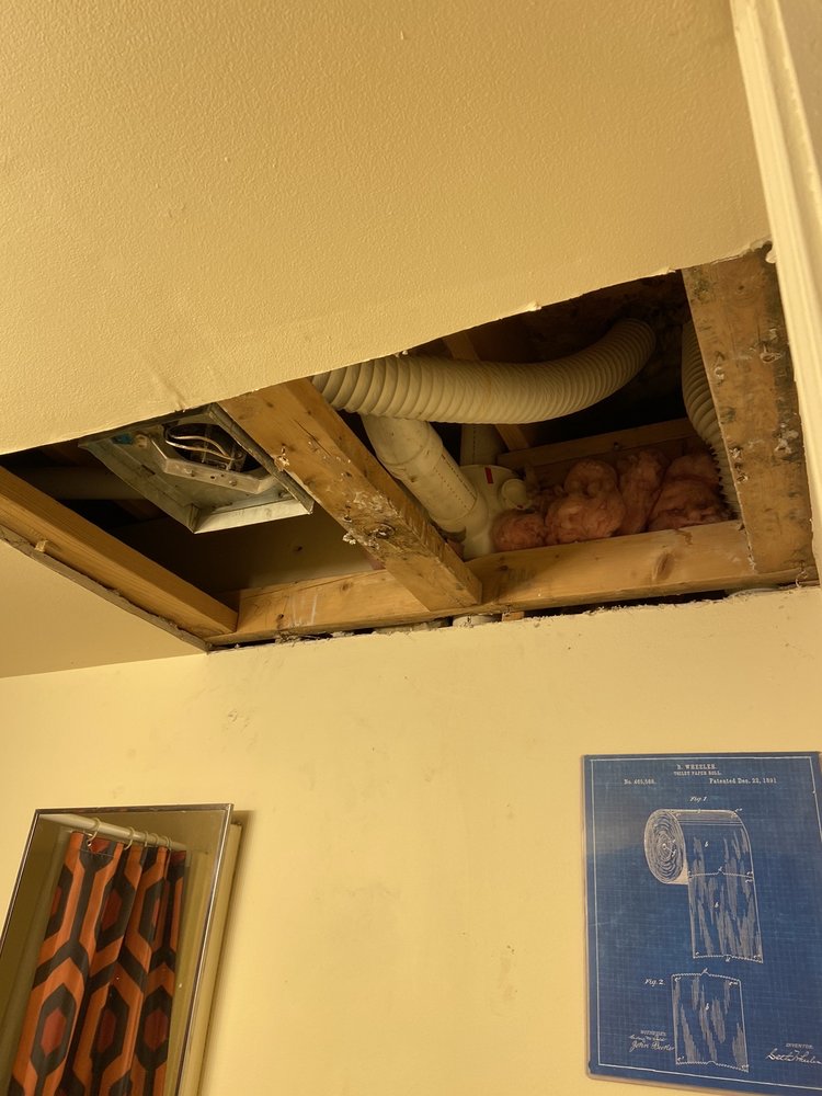 PARK Updated September 2024 2100 Parkway, Fenton, Michigan