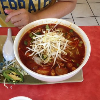BMC Pho - Bun bo hue (beef spicy soup) not spicy at all - Vietnamese Near Me - Covina, California