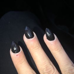 Da Vis Nails - They aren't smooth they're bumpy and crooked