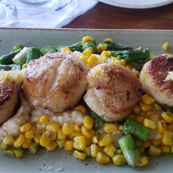 Bluewater Grill - Scallops with goat cheese grits, corn and asparagus - Seafood Near Me - Coronado, California Bluewater Grill - Scallops with goat cheese grits, corn and asparagus - Seafood Near Me - Coronado, California
