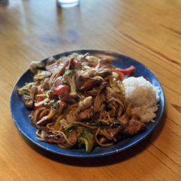 Chicken Yakisoba... Chicken Yakisoba...