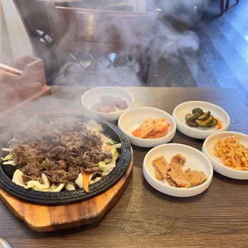 SamSik E - Yuuuuum! Steaming bulgogi. Perfectly sweet, savory and a little spicy. - Korean Near Me - Los Angeles, California SamSik E - Yuuuuum! Steaming bulgogi. Perfectly sweet, savory and a little spicy. - Korean Near Me - Los Angeles, California
