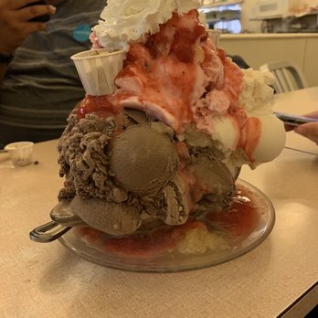 Superior Dairy - Do you see any banana in this "BANANA SPLIT?" - Ice Cream & Frozen Yogurt Near Me - Hanford, California Superior Dairy - Do you see any banana in this "BANANA SPLIT?" - Ice Cream & Frozen Yogurt Near Me - Hanford, California
