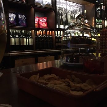 M&V Bar - Gay Bars Near Me - Hamburg, HH