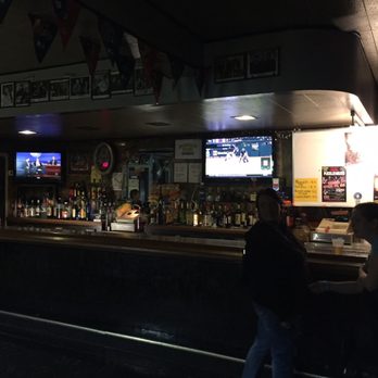 Evening Star Concert Hall - two people at the bar - Music Venues Near Me - Niagara Falls, New York