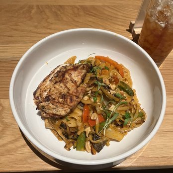 SŌW Plated - Pad Thai (+chicken) - New American Near Me - Upper Arlington, Ohio SŌW Plated - Pad Thai (+chicken) - New American Near Me - Upper Arlington, Ohio