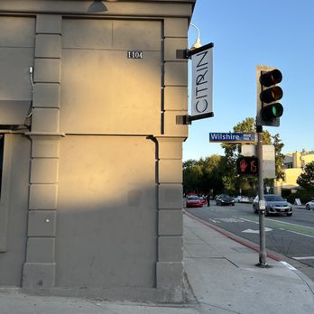 Citrin - Outside - Cocktail Bars Near Me - Santa Monica, California