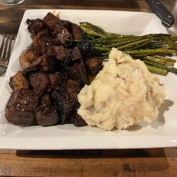 Blackdog Bar & Grill - Burn ends with mashed potatoes and seasonal veggies - American Near Me - Forest Grove, Oregon Blackdog Bar & Grill - Burn ends with mashed potatoes and seasonal veggies - American Near Me - Forest Grove, Oregon