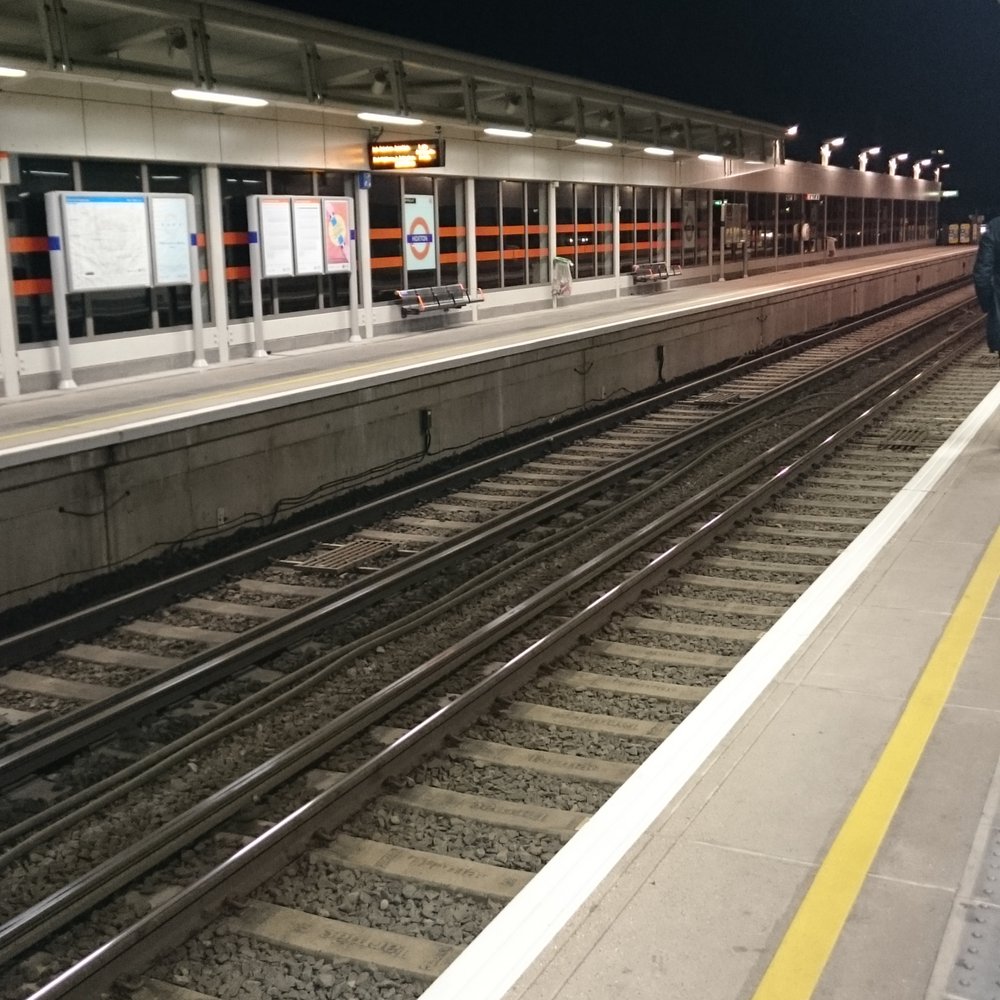 Hoxton Overground Station - Public Transportation Near Me - London, XGL
