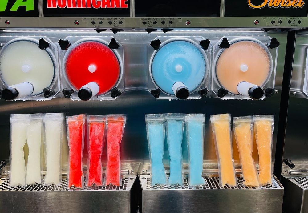 TIPSY GATOR DAIQUIRIS TO GO Updated April 2024 23 Photos 2102 W