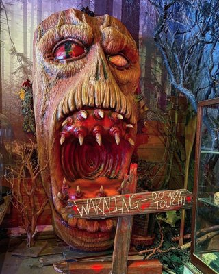 Bearded Lady Vintage & Oddities by null