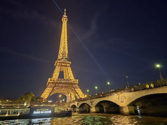 Ducasse sur Seine by null