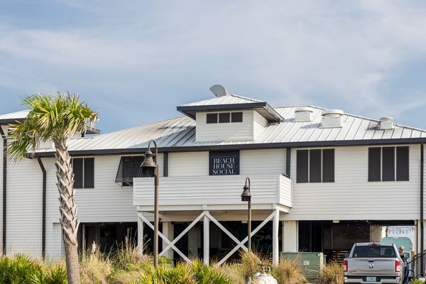 Beach House Social Bar & Grill by null