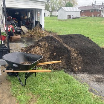 125 Sand Stone & More - The delivery (top soil/ compost) - Nurseries & Gardening Near Me - West Union, Ohio