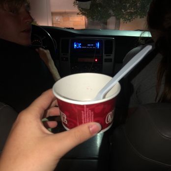 Cold Stone Creamery - This was my strawberry lemonade sorbet but i ate it too fast to get a pic of it. I 11/10 recommend this place, it was soooo delicious!! - Ice Cream & Frozen Yogurt Near Me - Baton Rouge, Louisiana