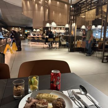 LATAM VIP Lounge - Dinner at Signature Lounge Santiago, Chile - Airport Lounges Near Me - Pudahuel, RM LATAM VIP Lounge - Dinner at Signature Lounge Santiago, Chile - Airport Lounges Near Me - Pudahuel, RM