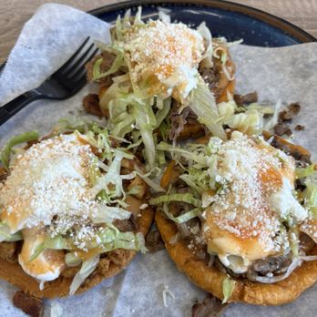 Taqueria La Perla - Sopes de asada, carnitas y pollo - Mexican Near Me - Pacifica, California Taqueria La Perla - Sopes de asada, carnitas y pollo - Mexican Near Me - Pacifica, California