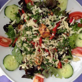 Le Beyrit's - Salade César de poulet - Lebanese Near Me - Aix-en-Provence, 13 Le Beyrit's - Salade César de poulet - Lebanese Near Me - Aix-en-Provence, 13
