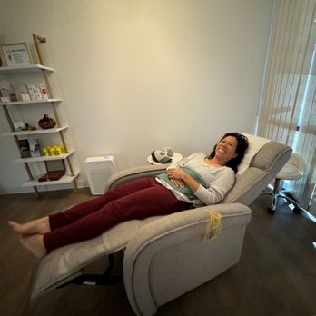 The OM Acupuncture Wellness - Lounge area - Acupuncture Near Me - San Diego, California The OM Acupuncture Wellness - Lounge area - Acupuncture Near Me - San Diego, California