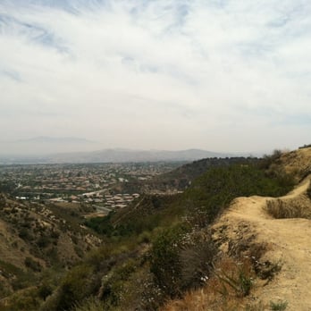 Skyline Drive Trails - It can get pretty narrow and steep in areas - Hiking Near Me - Corona, California Skyline Drive Trails - It can get pretty narrow and steep in areas - Hiking Near Me - Corona, California