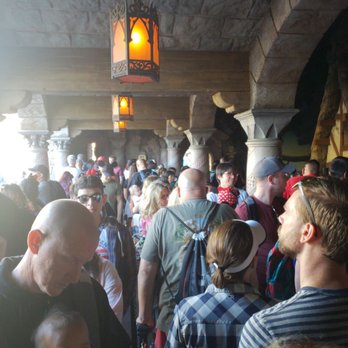 Snow White's Enchanted Wish - 15 minutes! - Amusement Parks Near Me