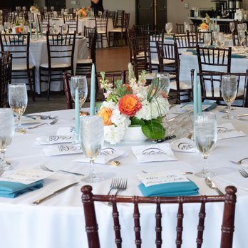 Bougie Twigs & Blooms - Floral Designers Near Me