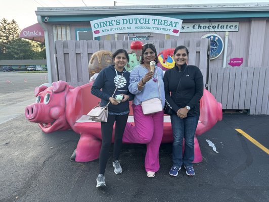 Oink's Dutch Treat by null