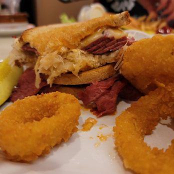 Double T Diner - Pasadena - Corbed Beef Ruben - Diners Near Me - Pasadena, Maryland Double T Diner - Pasadena - Corbed Beef Ruben - Diners Near Me - Pasadena, Maryland