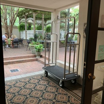 Presidents' Quarters Inn - Outside - Bed & Breakfast Near Me - Savannah, Georgia