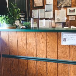 Milano's Pizza & Specialties - Inside