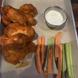 Bally Bet Sportsbook & Bar - Buffalo wings