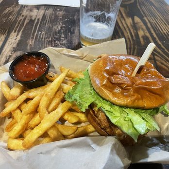 Temblor Brewing Company - Nashville West Chicken Sandwich - Breweries Near Me - Bakersfield, California Temblor Brewing Company - Nashville West Chicken Sandwich - Breweries Near Me - Bakersfield, California