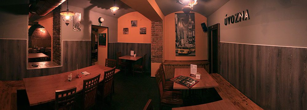 Restarace a burger pub Úvozna