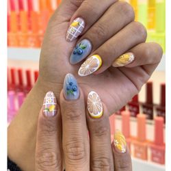 Gloss Nail Bar