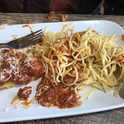 Fazoli's - Pick 2 lunch special $6.99 (lasagna w/meat sauce, spaghetti w/meat sauce, unlimited garlic breadsticks & a soft drink)