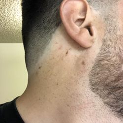 Mi Cultura Barbershop - Cut neck