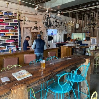 Veditz and Company Brewing - Brewpubs Near Me - Sperryville, Virginia
