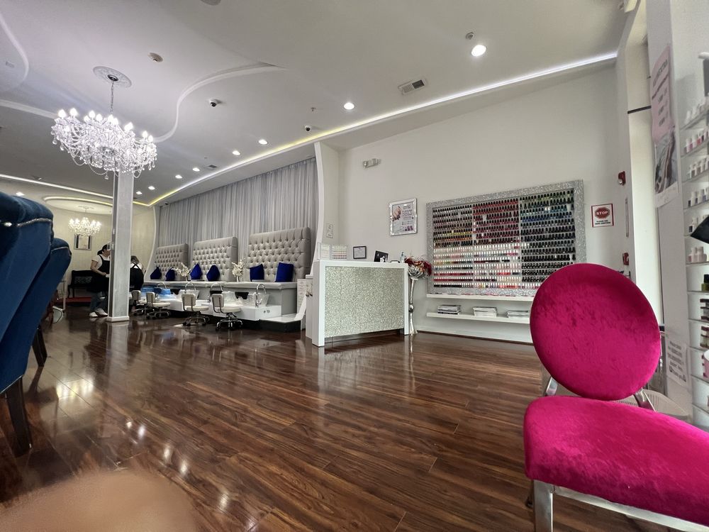 Koko Nails Logo